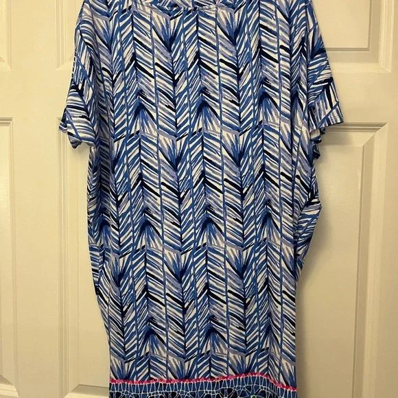 Lily Pulitzer Dress. Lowe dress, short sleeve. Size medium. - Picture 3 of 4